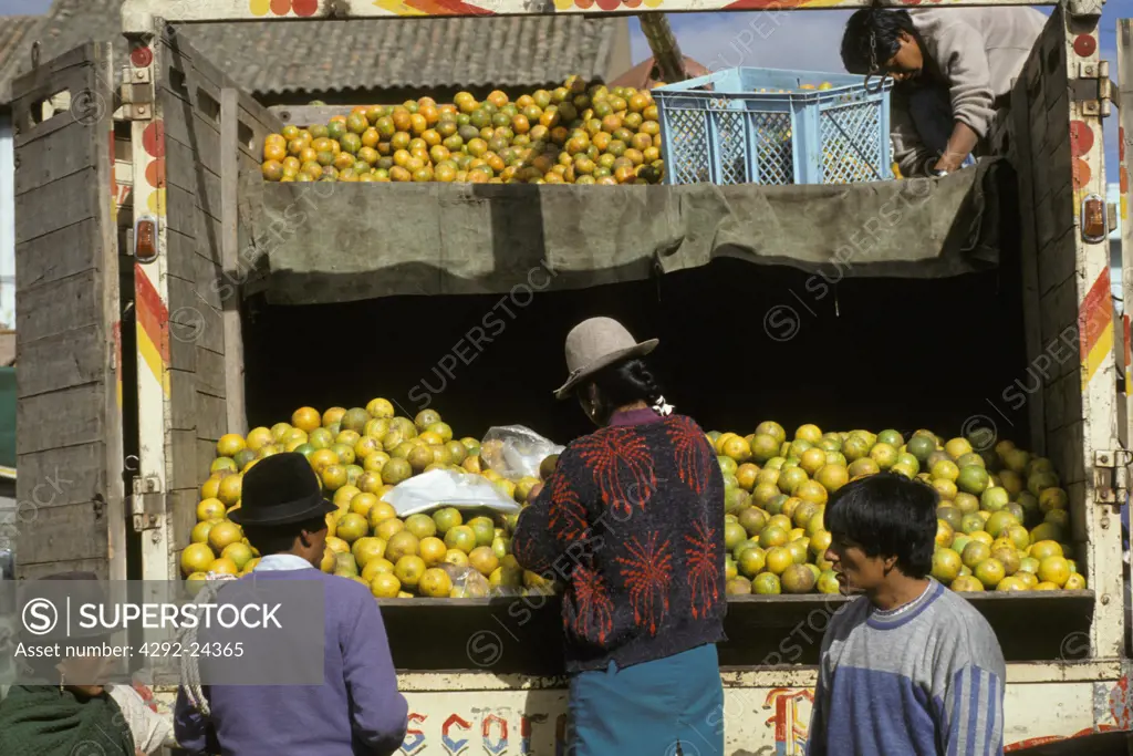 Ecuador, Saquisili market