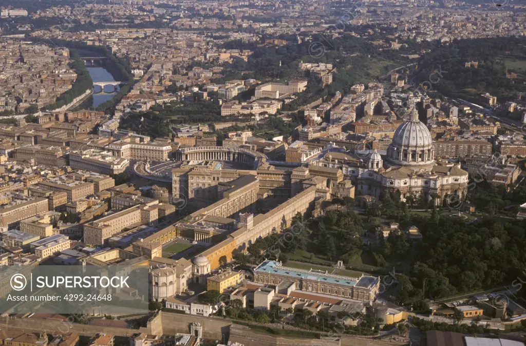 Italy, Lazio, Rome: aerial view