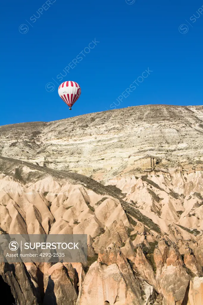 Turkey, Cappadocia, Goreme, hot air balloon