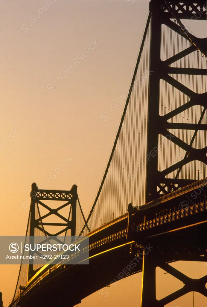 USA, Philadelphia, Pennsylvania, the Ben Franklin bridge at sunset
