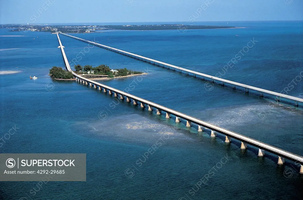 Usa, Florida, Keys. 7 Miles Bridge