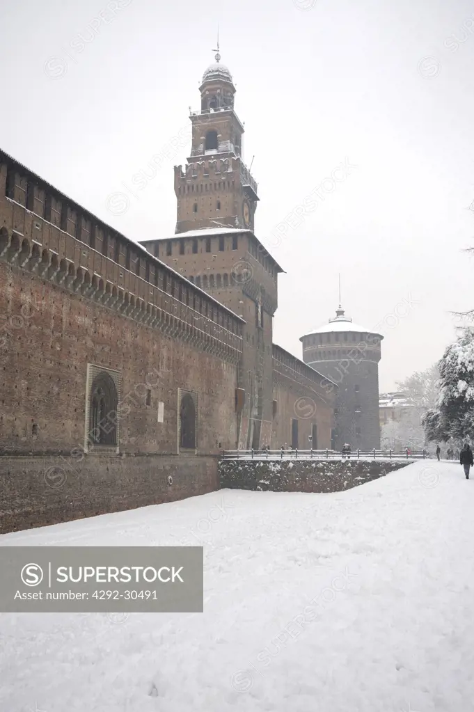 Italy, Lombardy, Milan, Castello Sforzesco in winter