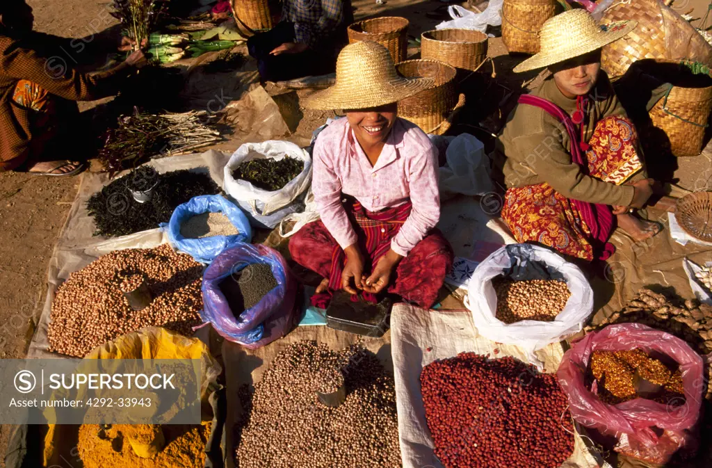 Myanmar, Burma, Shan State, saleswomen at Kalawa market