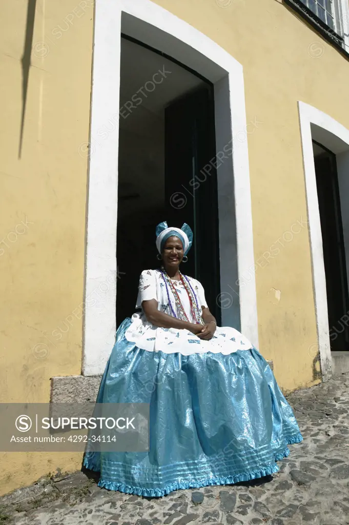 Brazil, Bahia, Salvador de Bahia, Pelourinho historical district. Bahia woman with typical Bahia costume