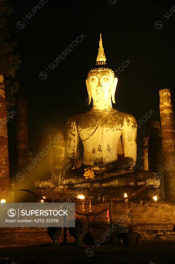 Thailand, Sukhotai, giant buddha statue in the historical old town