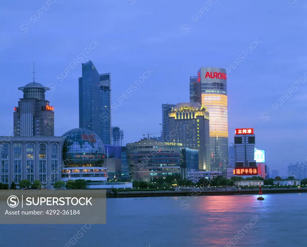 China, Shanghai, the skyline of Pudong district at night