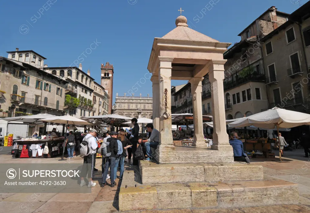 Italy, Veneto, Verona, Piazza delle Erbe