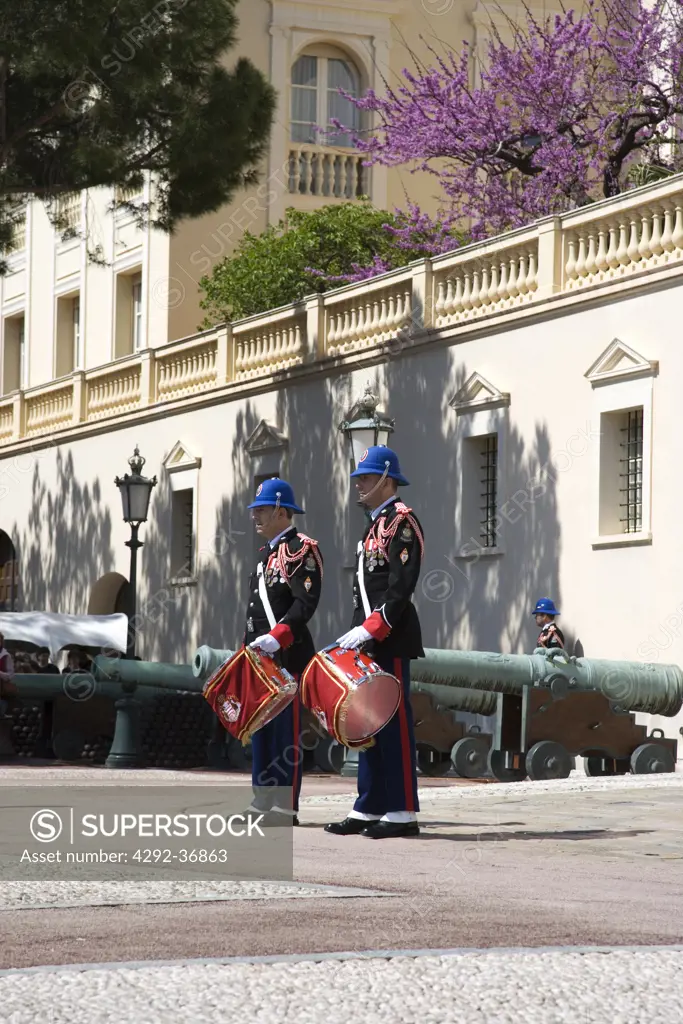 France, The French Riviera, Montecarlo, changing of the guard at the royal palace