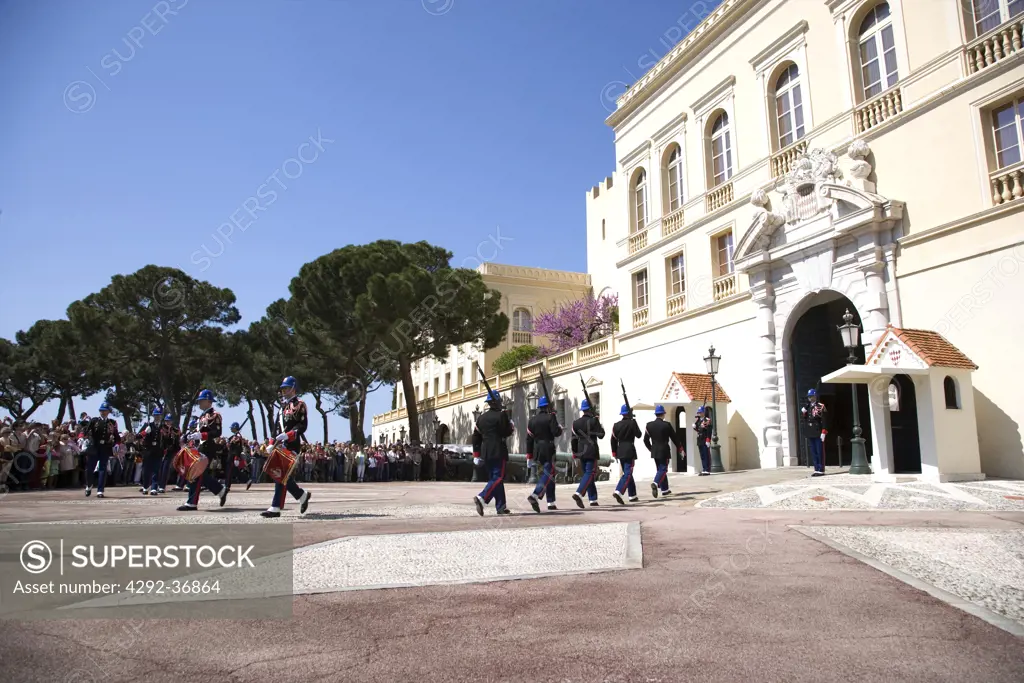 France, The French Riviera, Montecarlo, changing of the guard at the royal palace