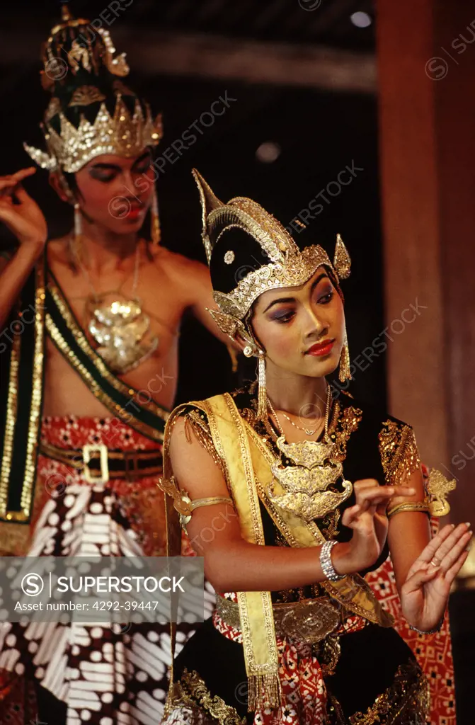 Rama and Sita in a Yogya style performance. Java, Indonesia