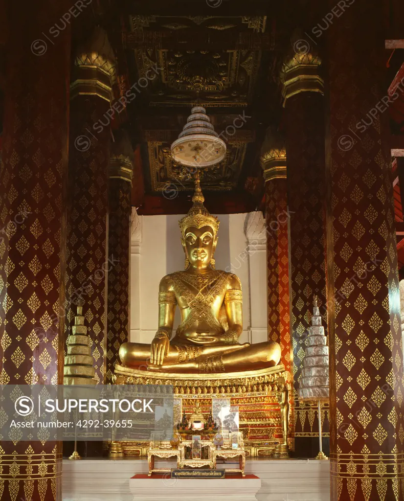 Interior of Wat Na Pra Mane, Ayutthaya,Thailand.