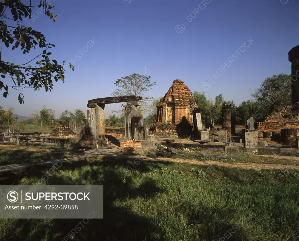 Ruins of Wat Chetupon, Sukothai,Thailand