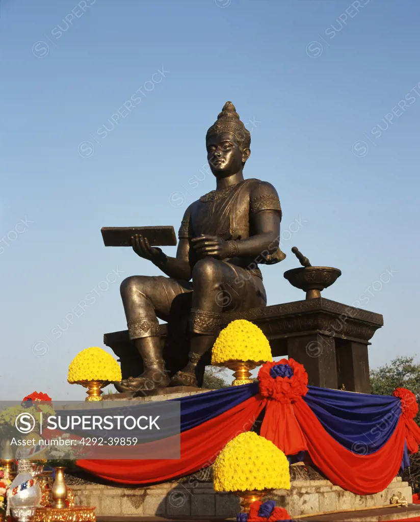 Contemporary bronze statue of King Ramkamheng, the first independent Thai sovereign (13th century). Sukhothai, Thailand