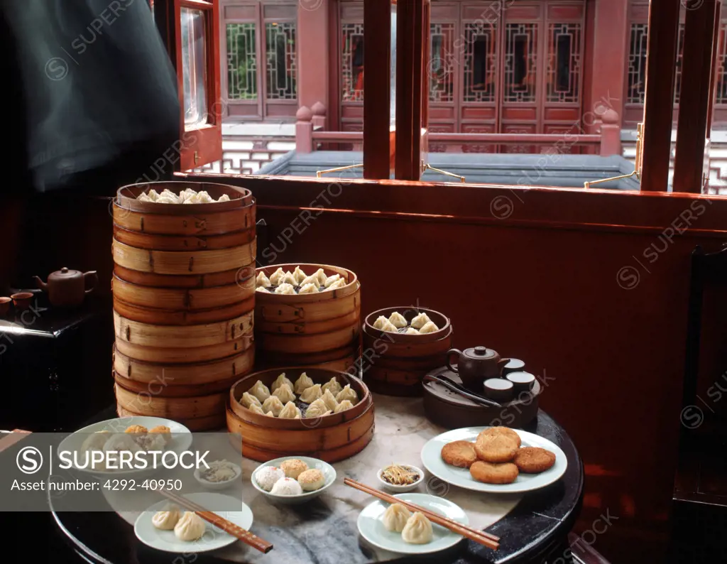 China, Shanghai, dim sum in the famous Shanghai Tea House