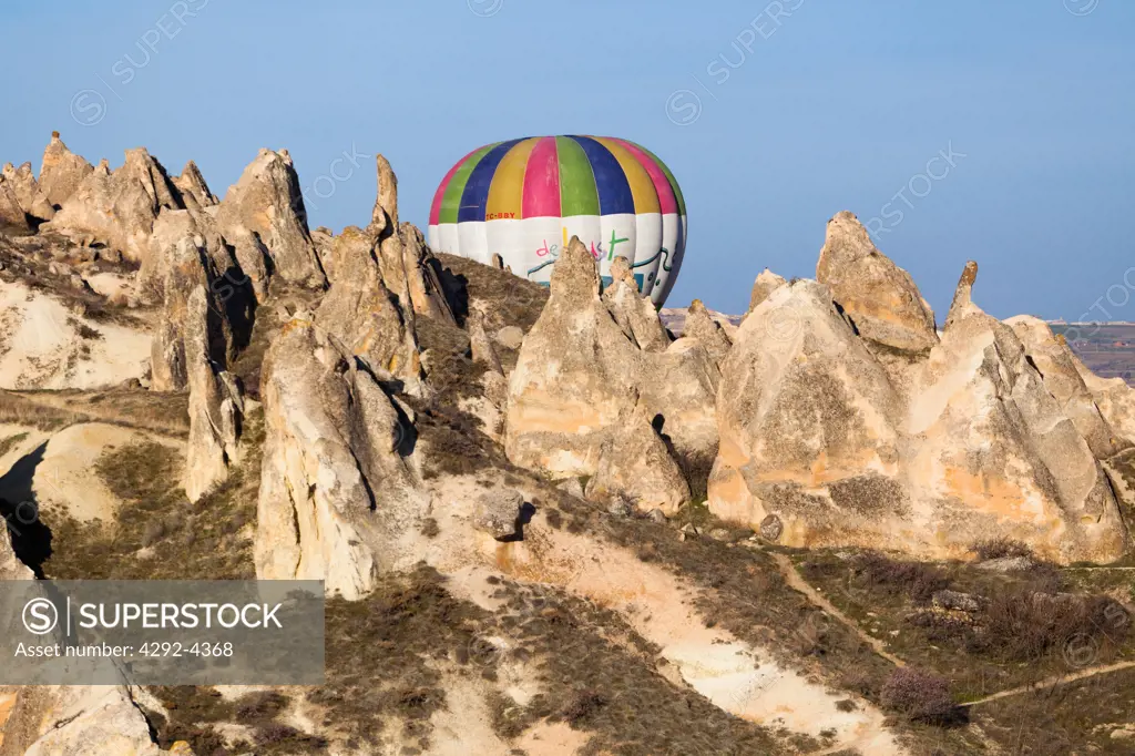 Turkey, Cappadocia, Goreme, hot air balloon