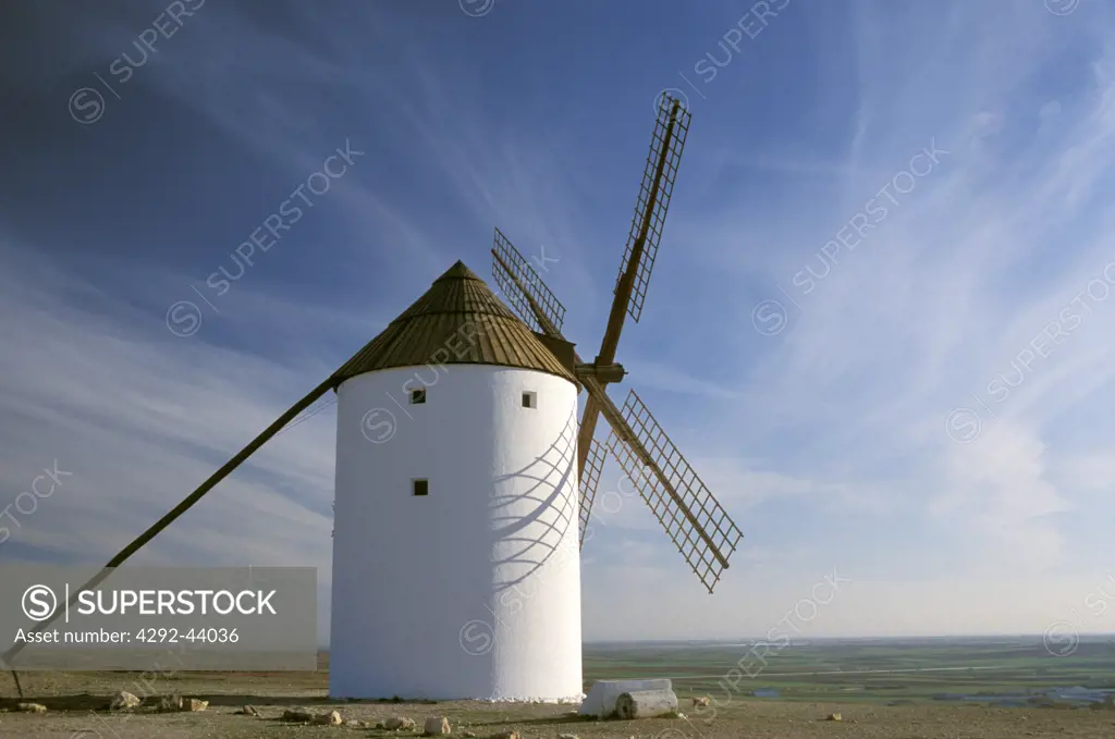 Spain, Castilla-La Mancha, Campo de Criptana windmills
