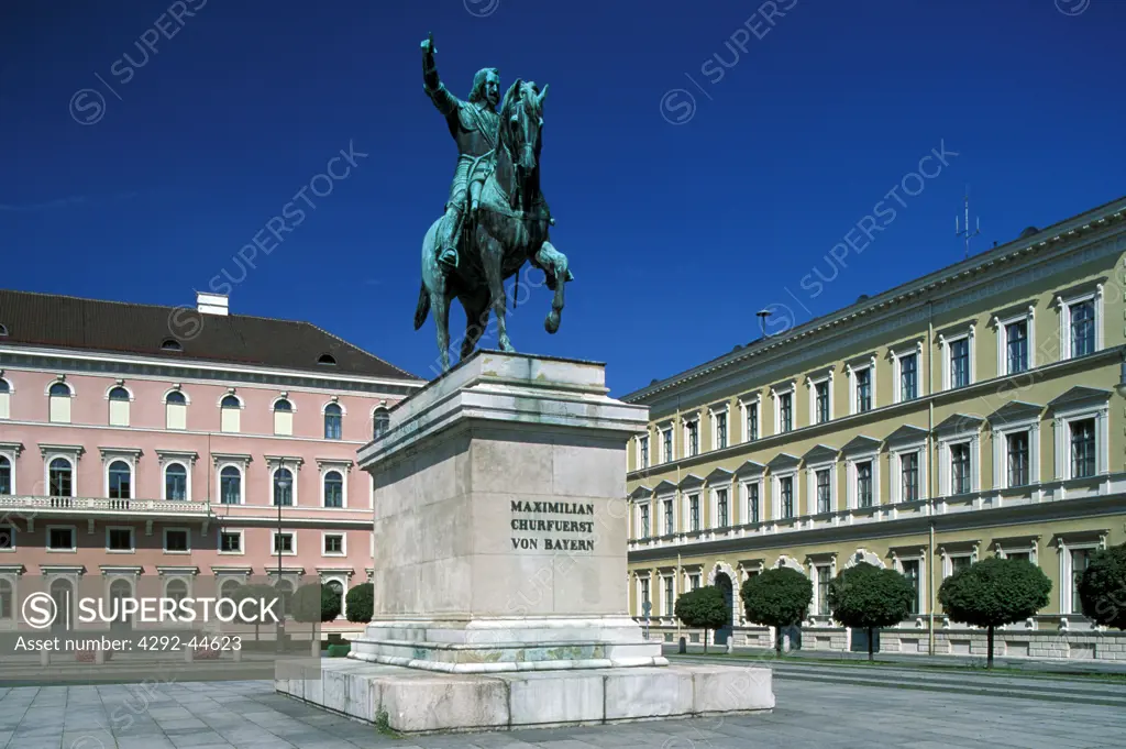 Germany, Bavaria, Munich, monument to elector Maximilian