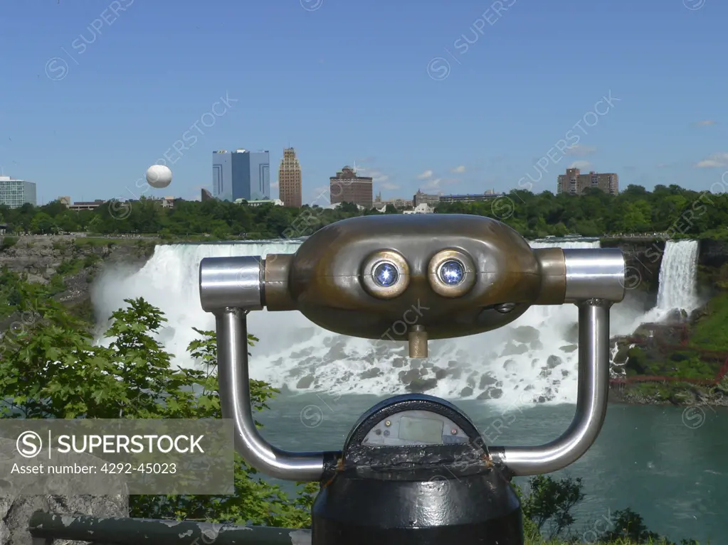 Canada and New York State, USA, Ontario, Niagara Falls with viewing telescope