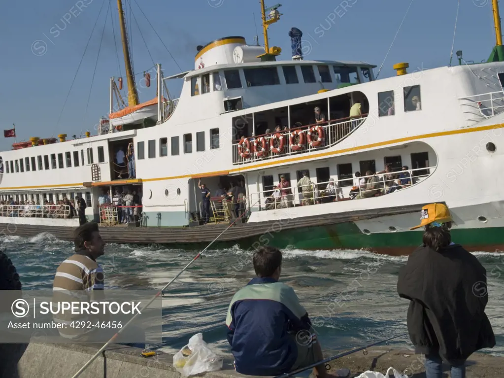 Turkey, Istanbul, Bosphorus, Eminou ferry pier