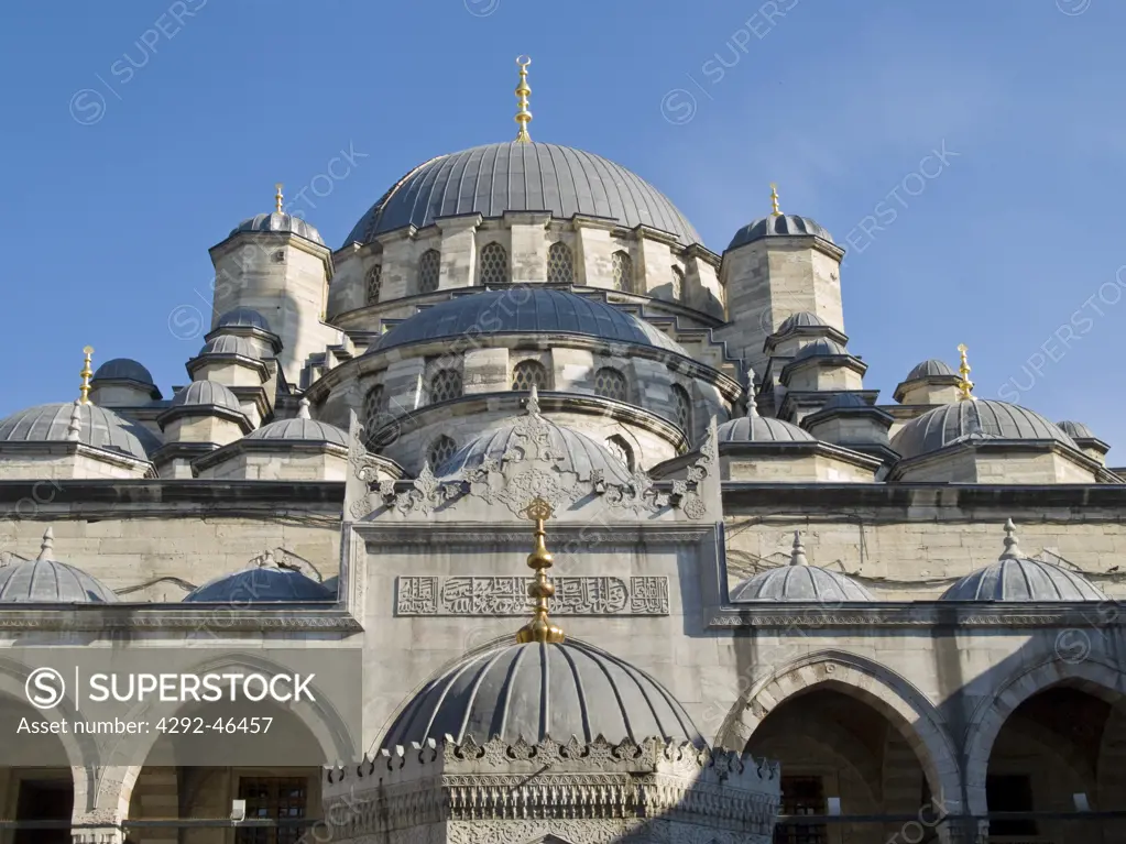 Turkey, Istanbul, the New Mosque (Yeni Cami)