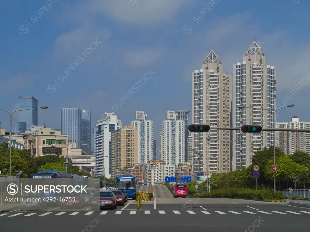China, Shenzhen (Guangdong), Fuhua Rd., Traffic.