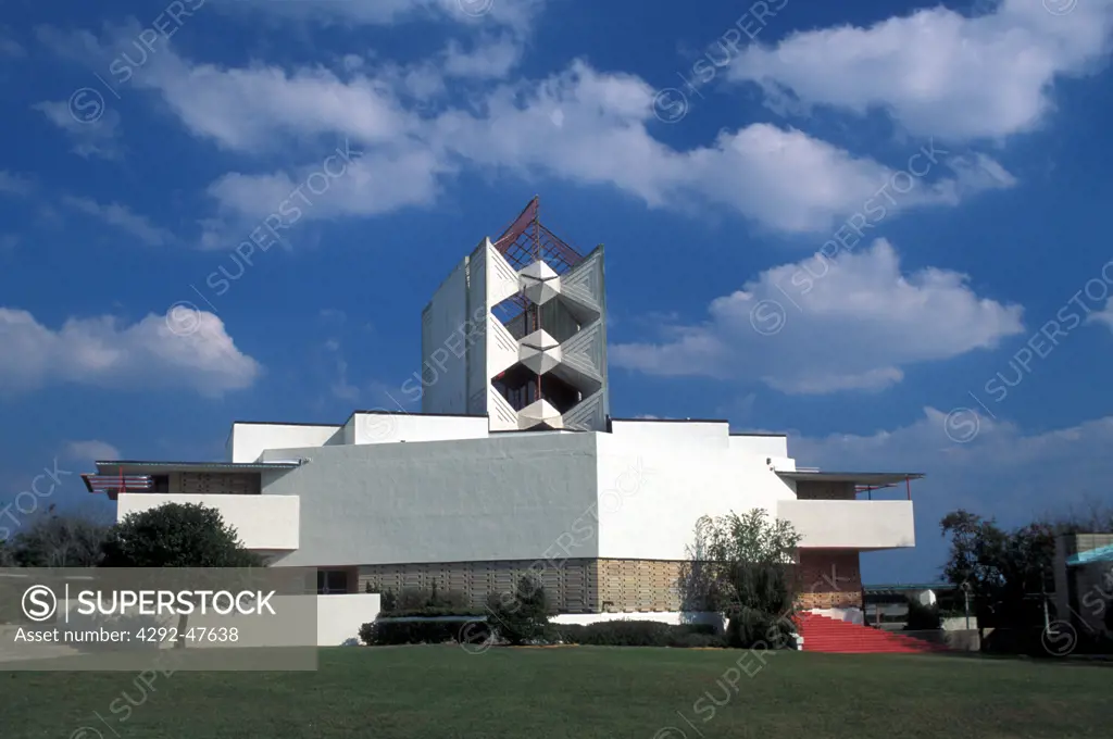 USA, Florida, Lakeland: Pfeiffer Chapel by Frank Lloyd Wright at Florida Southern College Campus