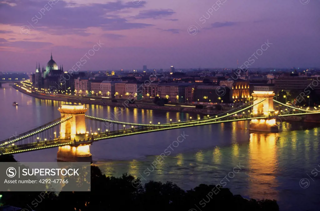 Europe, Hungary, Budapest, Chain Bridge and parliament