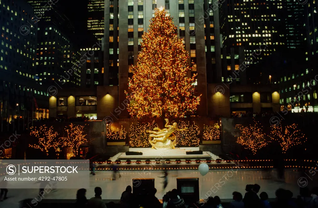 USA, New York City, Christmas tree at Rockefeller Center