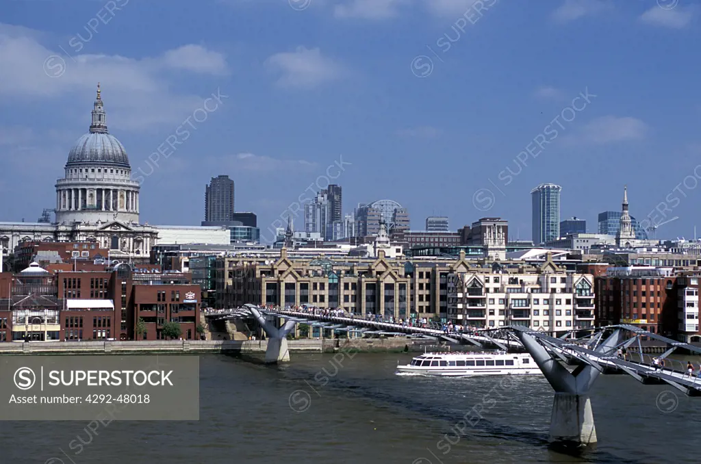 UK, England, London, Millenium Bridge