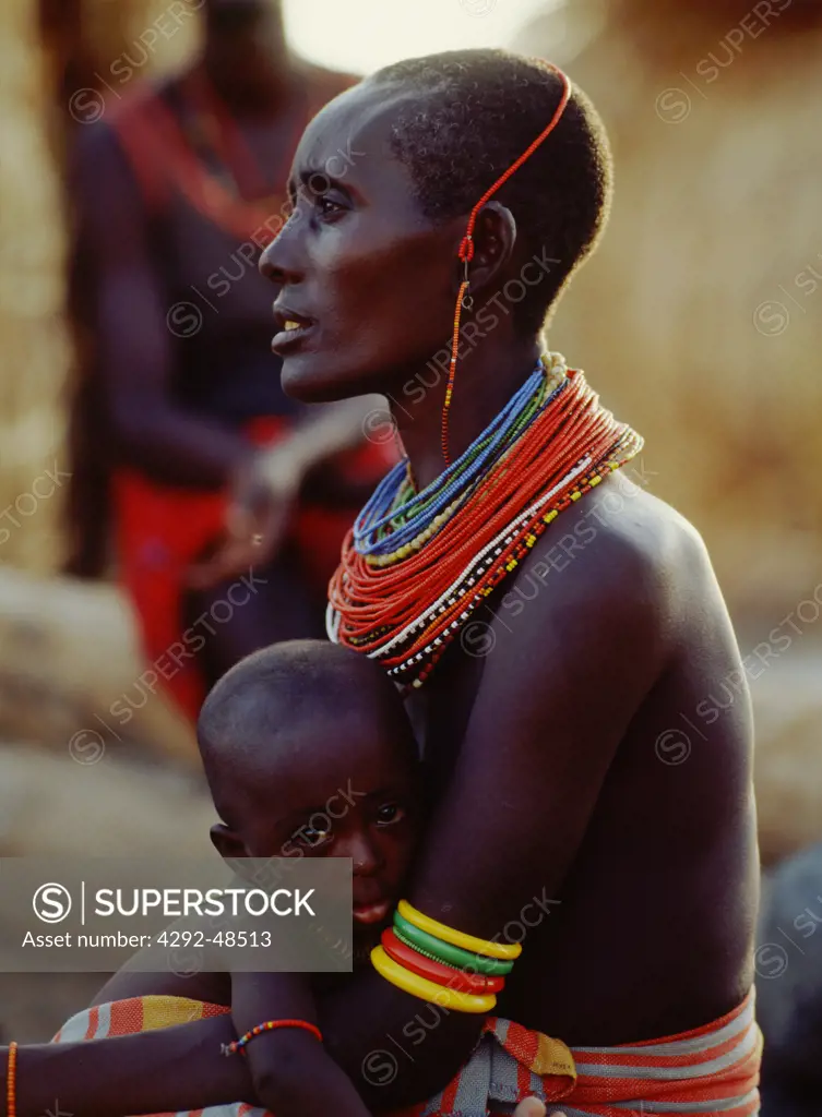 Africa, Kenya, Turkana, El Molo, Portrai of a woman with a child