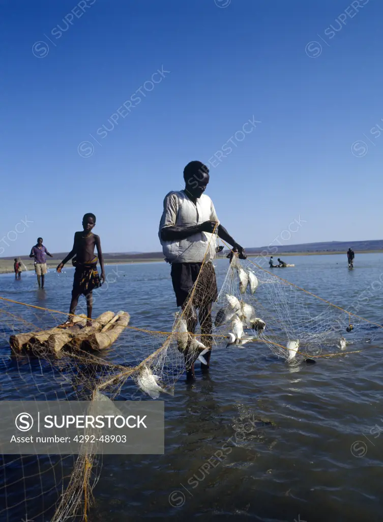 Africa, Kenya: El Molo tribe fishing