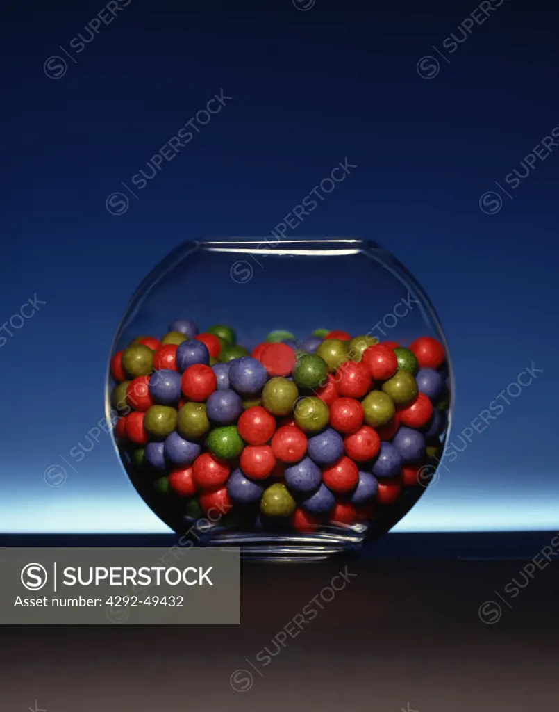 Bowl with coloured balls