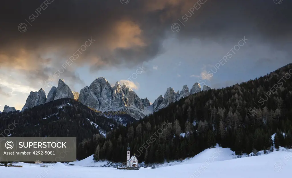 Italy, Trentino Alto Adige, Dolomites, Val di Funes and the Odle