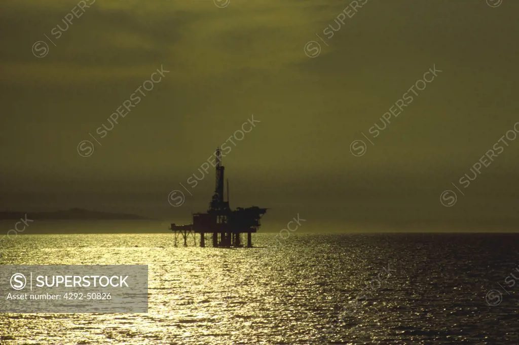 oil rig off the coast of southern California, Usa