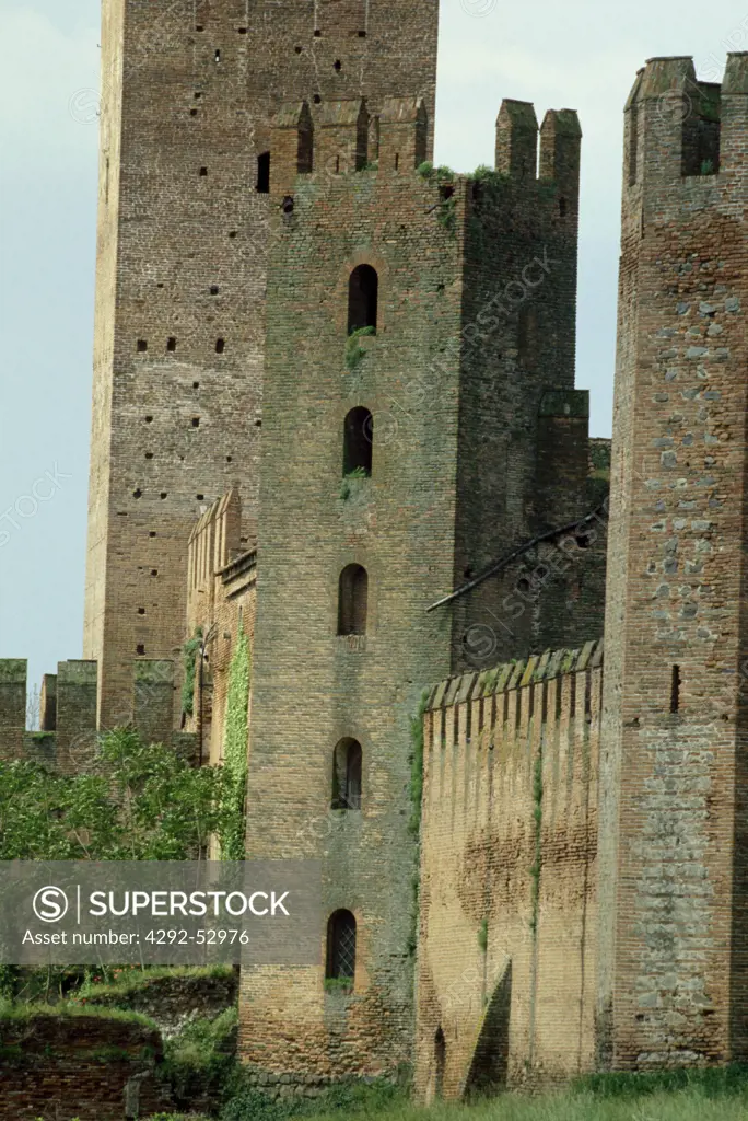 Veneto, Colli Euganei, Montagnana. Walls and tower