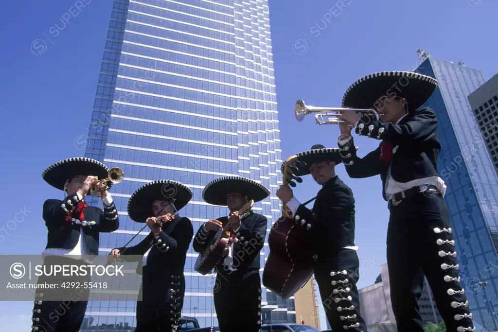 USA, Texas, Dallas, student mariachi band