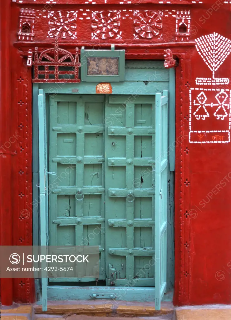 India, Rajasthan, Jaisalmer, house door