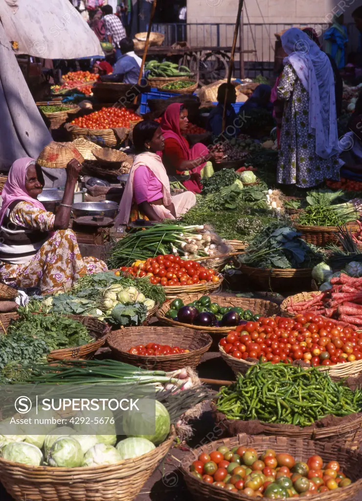 India, Rajasthan, Udaipur, street market
