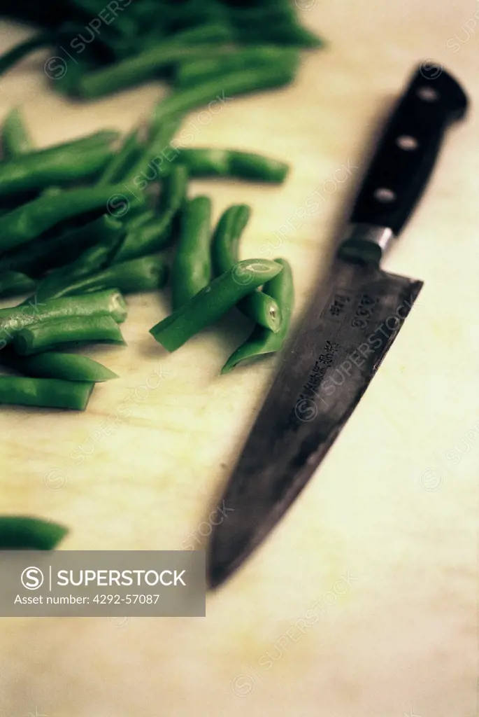 Knife and french bean