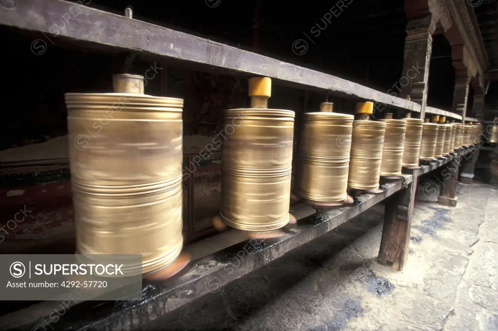 Tibet, prayer wheels