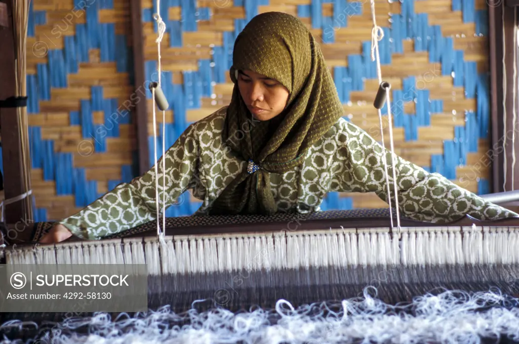Malaysia, Woman weaver