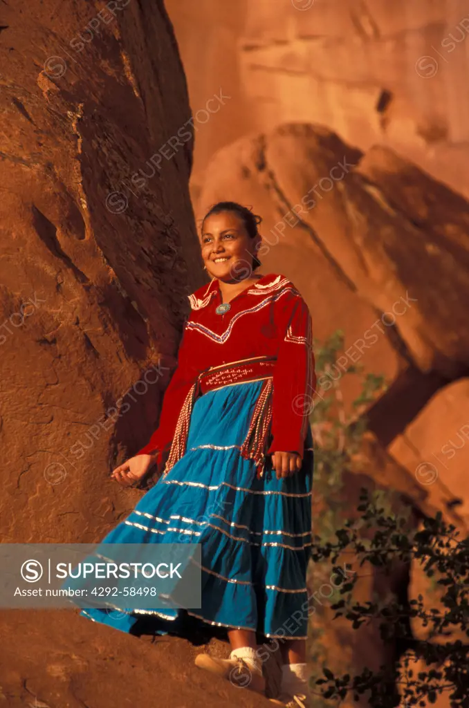 USA, Arizona, Monument Valley, Navajo girl in native dress