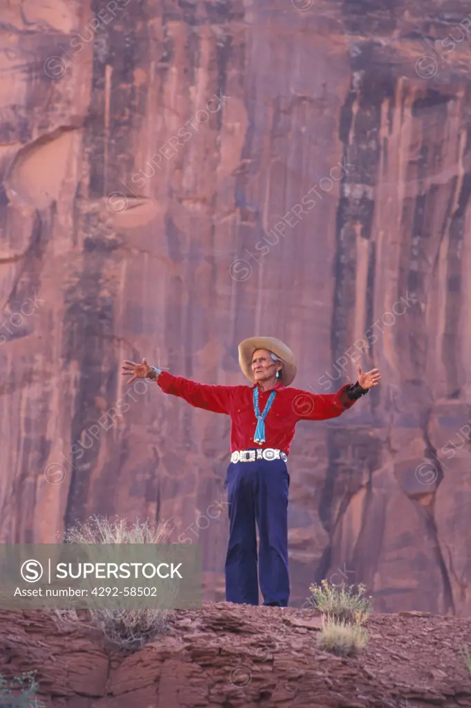 USA, Arizona, Monument Valley, Mature navajo medicine man chanting