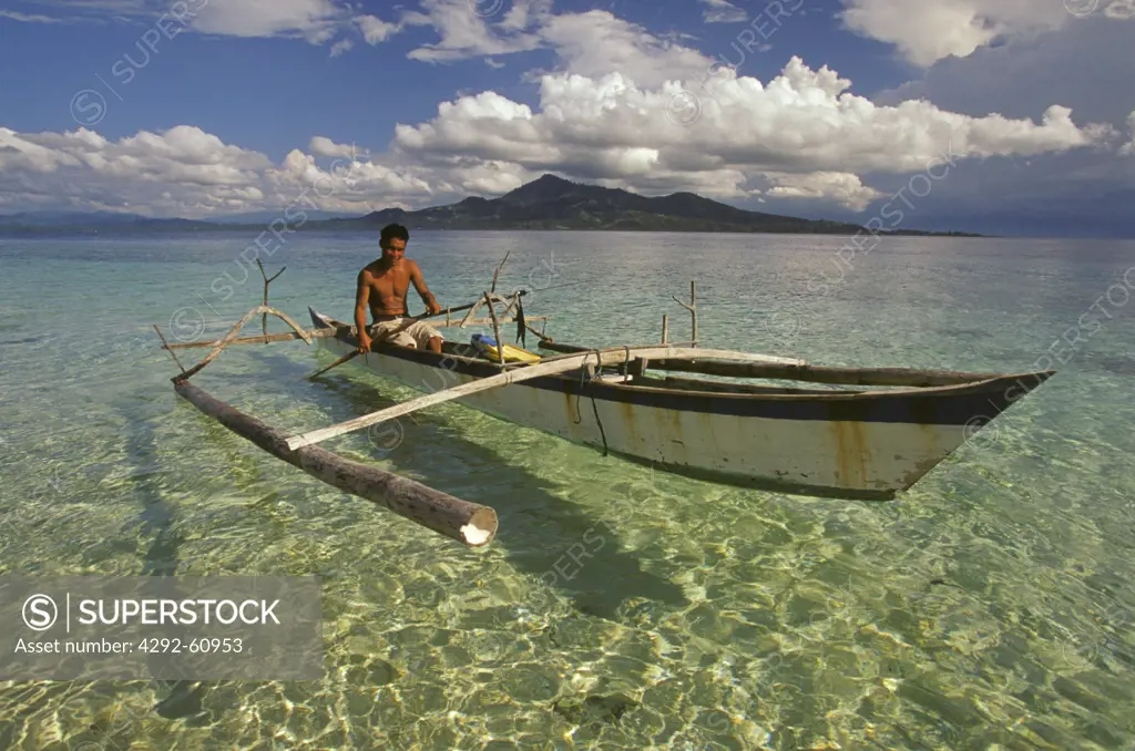 Bunaken National Park, Sulawesi, Indonesia, local fisherman