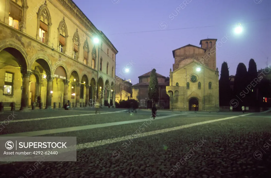 Italy,Emilia Romagna, Bologna. Piazza Santo Stefano
