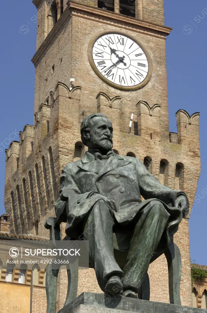 Italy, Emilia Romagna, Busseto, Verdi square and Giuseppe Verdi statue
