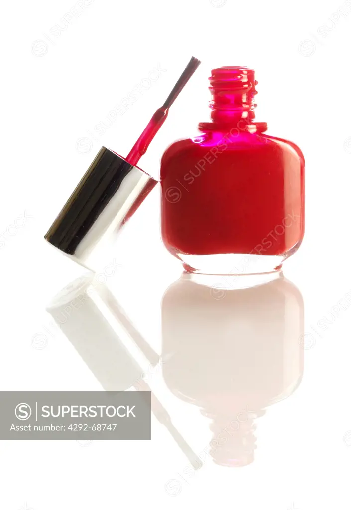 Red nail varnish