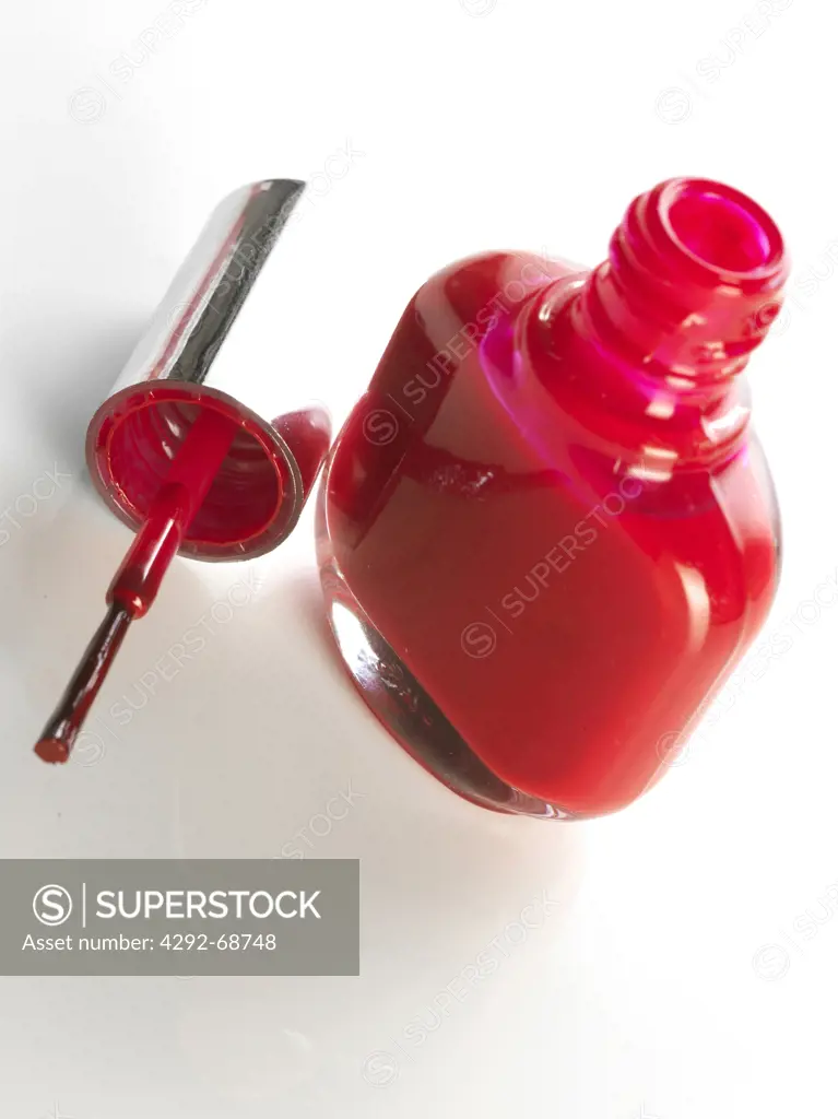 Red nail varnish