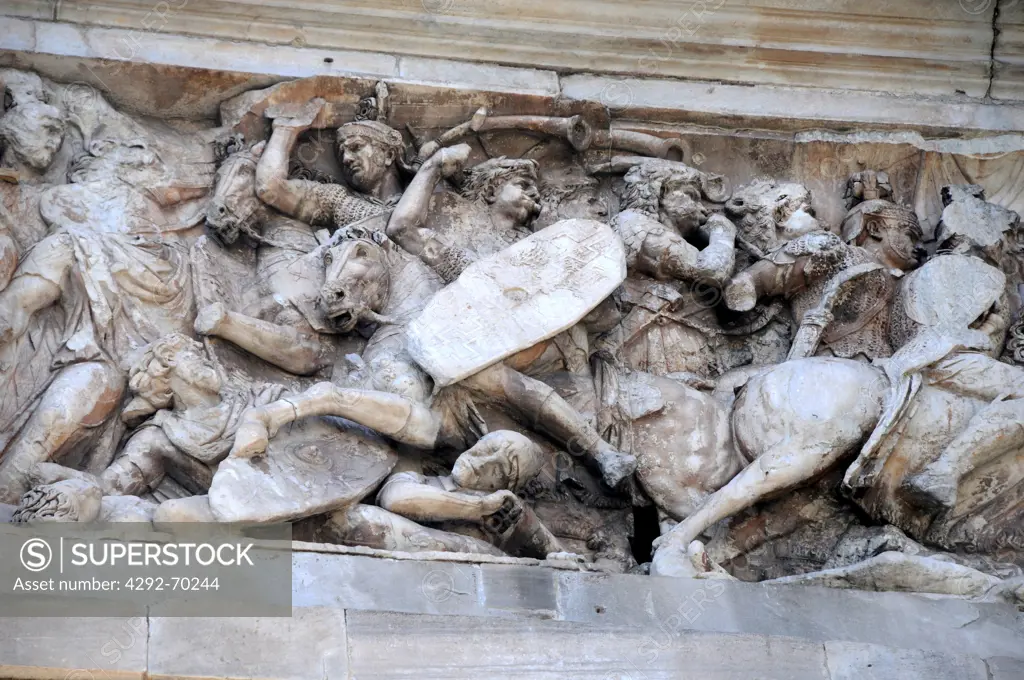 Italy, Lazio, Rome, Arch of Constantine, Detail.