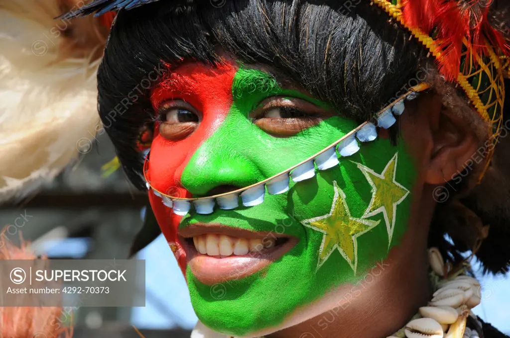 Papua New Guinea, highland festival, Gumine Simbu woman portrait